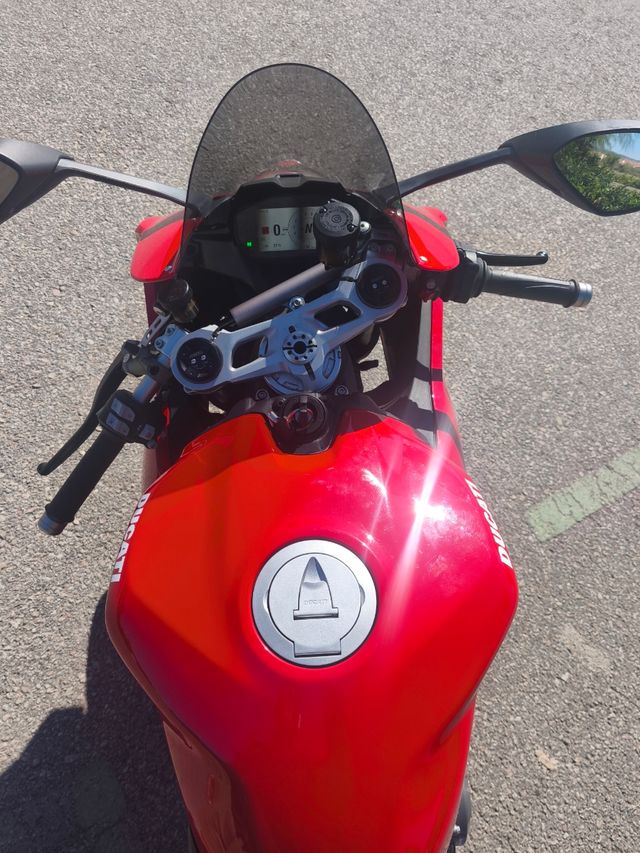 Ducati Panigale V2