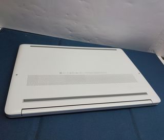 HP Portátil 15s-EQ2051NS Ryzen 3 8GB 256GB