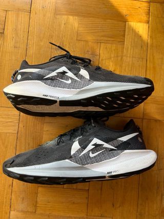Nike Pegasus Trail 5 Talla 44.5 Negras
