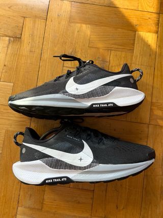 Nike Pegasus Trail 5 Talla 44.5 Negras