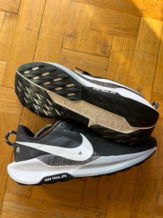 Nike Pegasus Trail 5 Talla 44.5 Negras