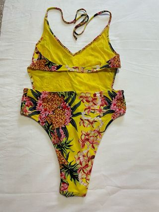 Bañador Zara Estampado Piñas Flores Talla L