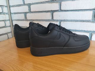 Nike Air Force 1 Negras Talla 42
Nuevas.