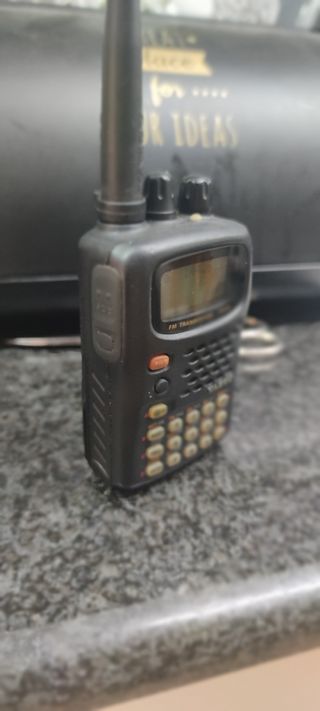 Transmisor Yaesu VX-5