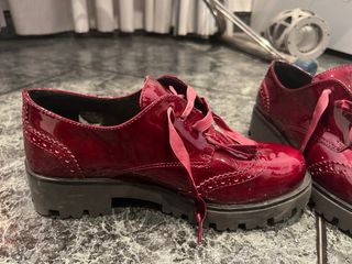 Zapatos rojos charol