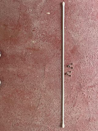 Barra blanca extensible de cortin