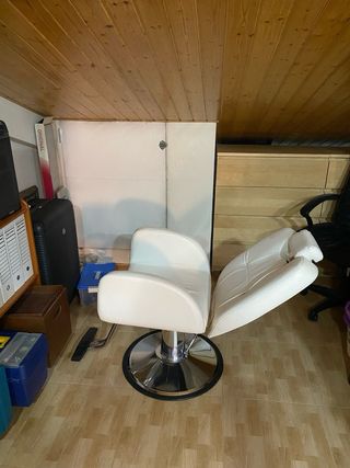 Silla de peluquería blanca