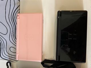 Nintendo DS Rosa y Negra