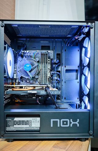 PC GTX 1660, i7 4Ghz, 16GB RAM DDR4, GARANTÍA