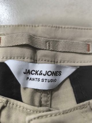 Pantalón cargo beige