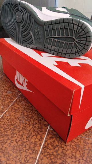 Zapatillas Nike Dunk Low Verdes y Blancas