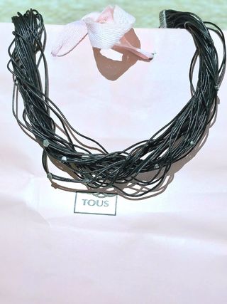 Collar Tous Cuero Negro y Charms Plata