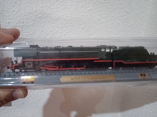 Modellini di treni in scatola