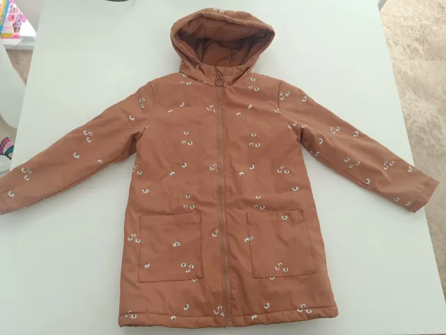 Abrigo cálido, cortaviento, impermeable Talla 6-7