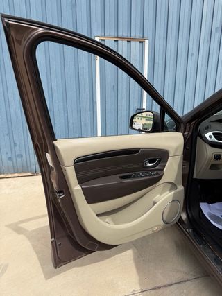 Renault Grand Scenic 2011 Bose Edition 7 plazas