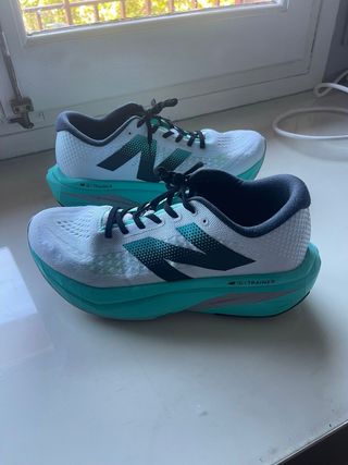 New Balance Supercomp Trainer v3
