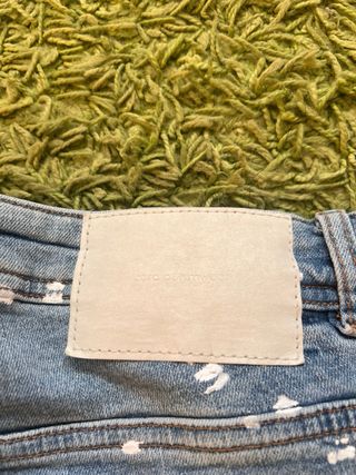 Pantalon Zara vaquero (Talla 42)