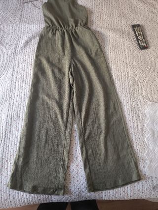 Mono verde Bershka