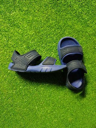 Sandalias de goma azul n25/26
