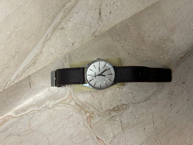 Reloj Nixon Plata y Marrón