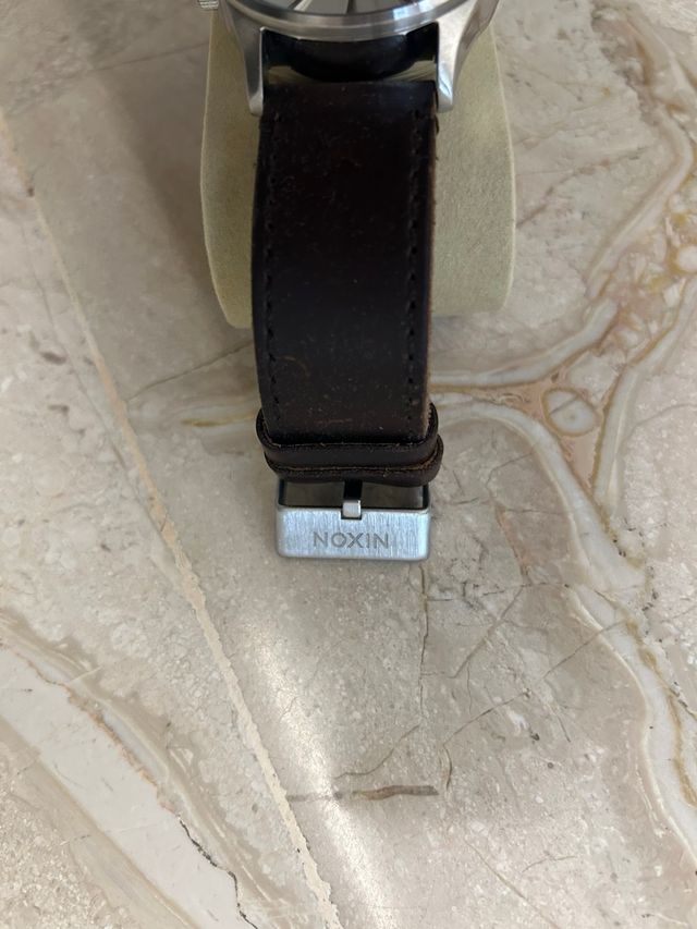 Reloj Nixon Plata y Marrón