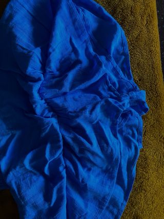 Falda que lleva pantalón corto Bershka azul