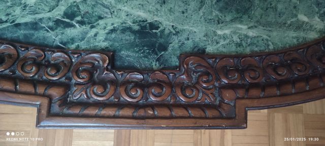 Mesa de centro, estilo balinés con mármol verde