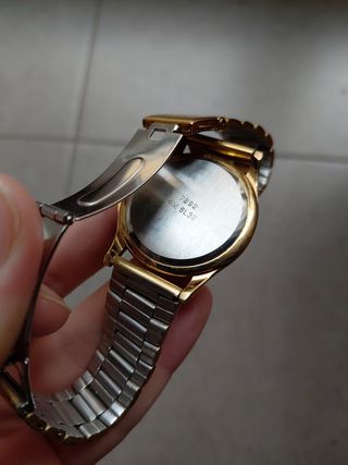 Reloj Lotus dorado de mujer