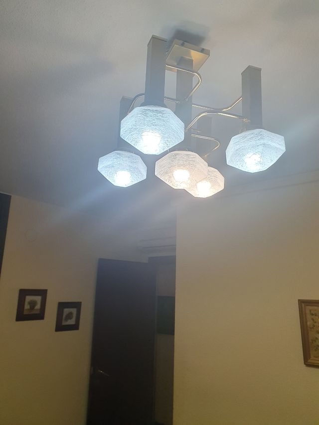 Lampada in cristallo dorato e metallo