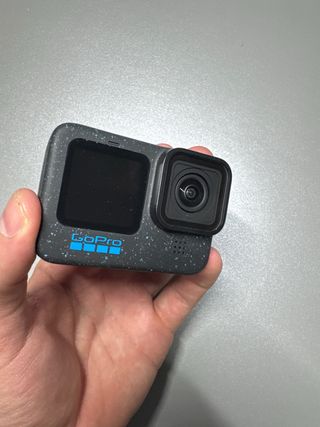 GoPro Hero 12 Black con accesorios
