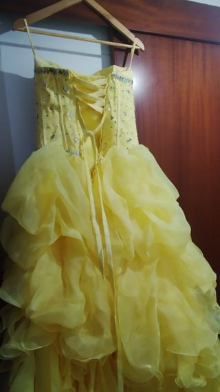 Vestido de Quinceañera Amarillo y morado  Talla S 