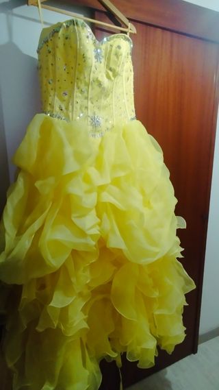 Vestido de Quinceañera Amarillo y morado  Talla S 