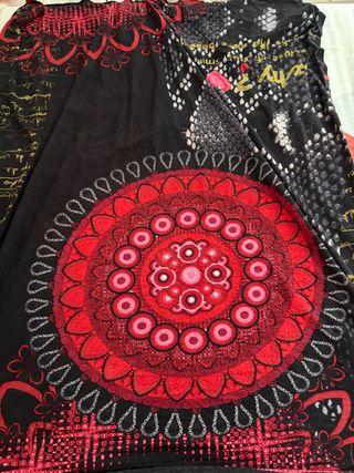 Pañuelo Desigual Negro y Rojo