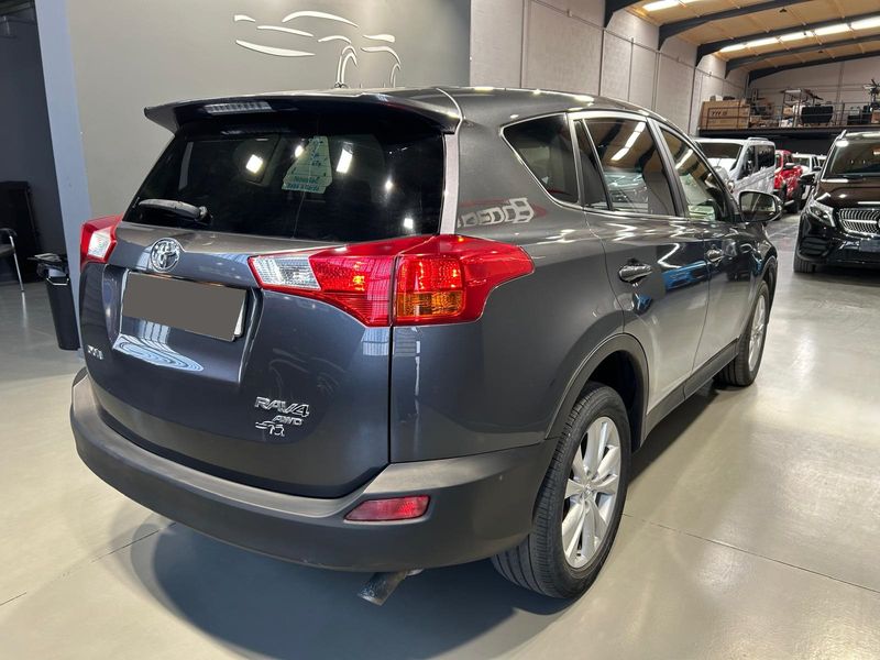Toyota RAV4 2013, foto 3