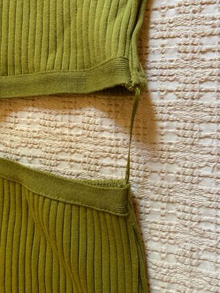 Vestido asimétrico Zara verde oliva