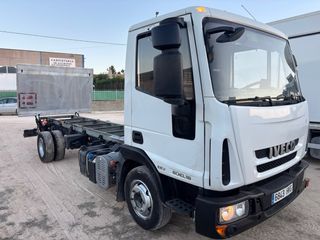 Iveco Eurocargo Chasis Cabina plataforma elevadora