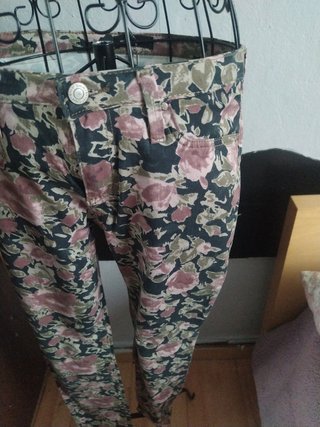 Pantalones de algodón con estampado floral