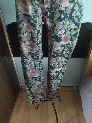 Pantalones de algodón con estampado floral