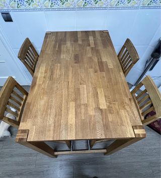 Mesa alta y 4 taburetes de cocina madera seminuevo