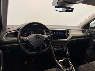 Volkswagen T-Roc Advance R-LINE