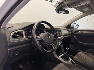 Volkswagen T-Roc Advance R-LINE