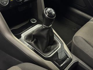 Volkswagen T-Roc Advance R-LINE