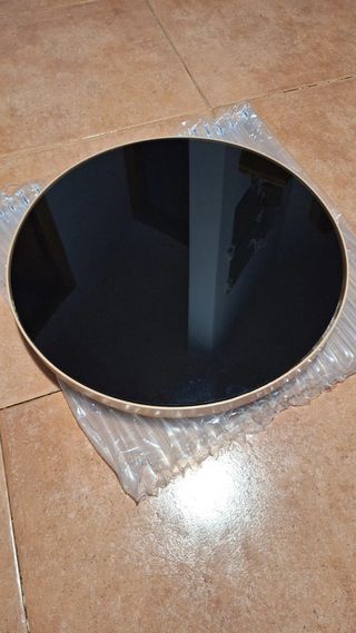 Mesa auxiliar Maisons du monde metal y vidrio