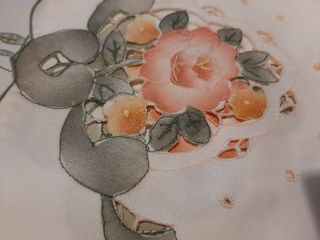 3 Centrotavola Ricamati a Mano in Raso