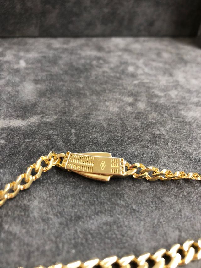 Gargantilla 18k con corazones