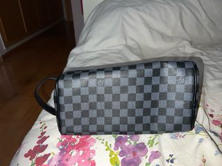 Bolsita Louis Vuitton Gris y Roja