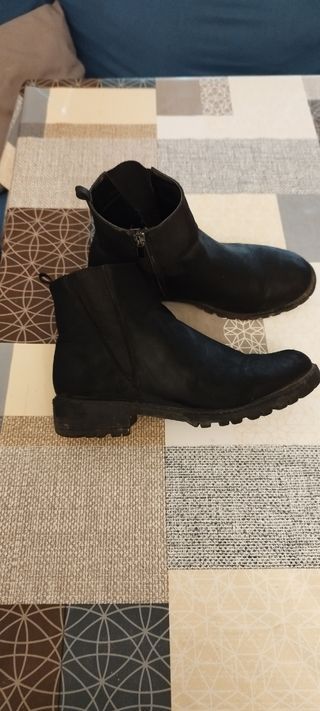 Botines negros