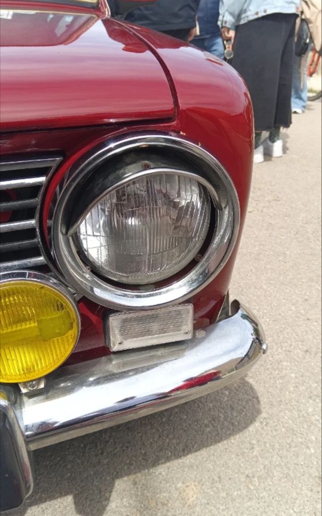 Pestañas faros Seat 124