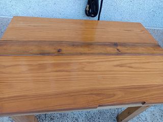 Mesa de jardín de madera