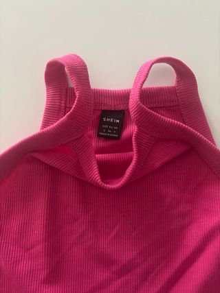 Camiseta tirantes fucsia